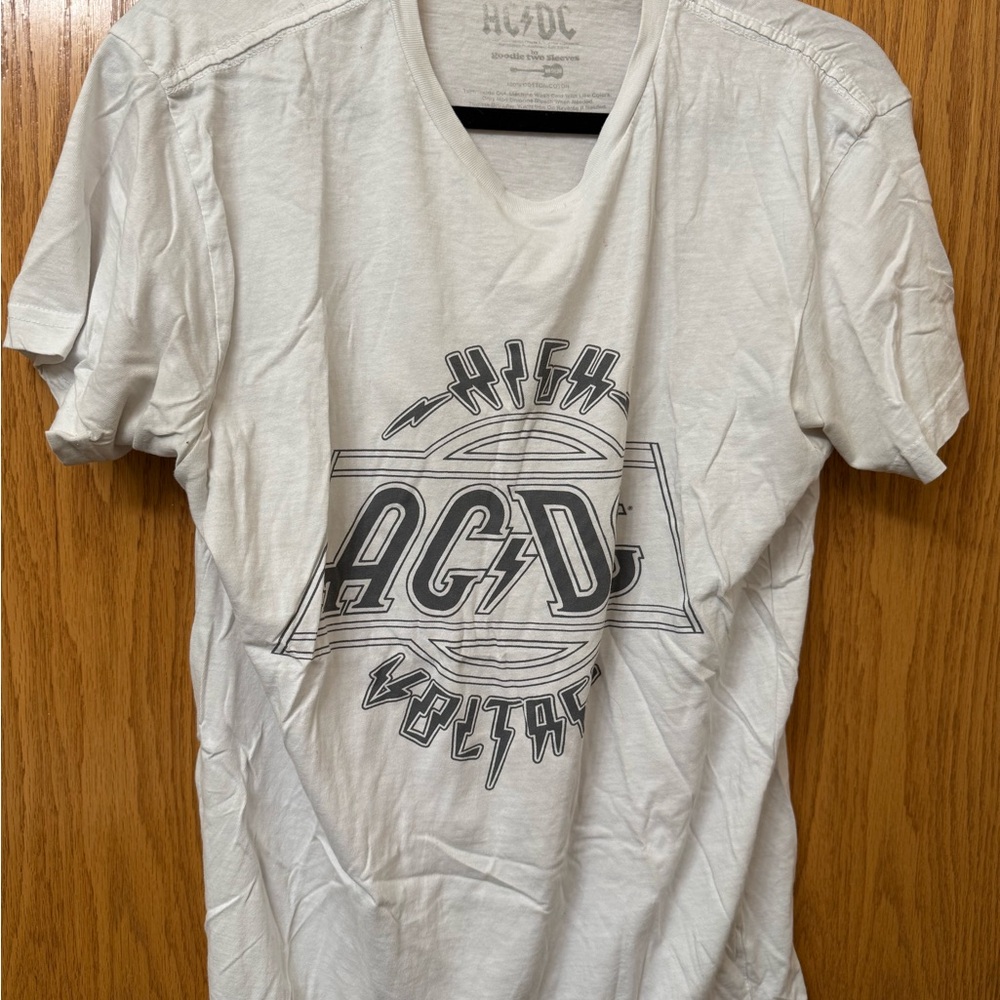 AC/DC White Graphic Tee - Short Sleeve